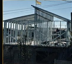 Obra de construcción en estructura metálica
